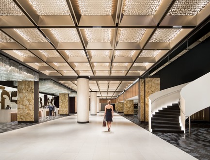 Dossier de presse | 1303-04 - Communiqué de presse | La transformation de l’hôtel Fairmont Le Reine Elizabeth, vue par ses concepteurs - Sid Lee Architecture - Design d’intérieur commercial - GRAND HALL - Crédit photo : STÉPHANE BRUGGER