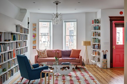 Dossier de presse | 2875-01 - Communiqué de presse | House for Booklovers and Cats - Barker Architecture Office - Design d’intérieur résidentiel - Crédit photo : Francis Dzikowski/OTTO