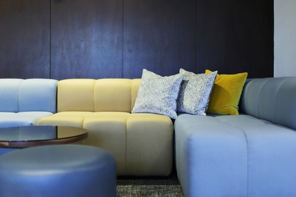 Dossier de presse | 1303-04 - Communiqué de presse | La transformation de l’hôtel Fairmont Le Reine Elizabeth, vue par ses concepteurs - Sid Lee Architecture - Design d’intérieur commercial - AIRE DE PRÉ-FRONCTION - 2E ÉTAGE - Crédit photo : SID LEE ARCHITECTURE (CARL ANTONYN DUFAULT)