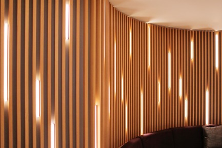 Dossier de presse | 1303-04 - Communiqué de presse | La transformation de l’hôtel Fairmont Le Reine Elizabeth, vue par ses concepteurs - Sid Lee Architecture - Design d’intérieur commercial - DETAIL -&nbsp;ESPACES COMMUNS DU COLAB - 3E FLOOR - Crédit photo : SID LEE ARCHITECTURE (CARL ANTONYN DUFAULT)