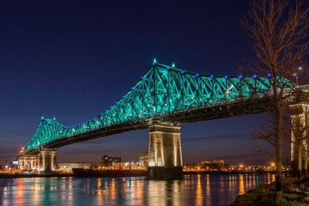 Dossier de presse | 1089-02 - Communiqué de presse | Illumination du pont Jacques-Cartier | Le pont le plus connecté au monde - Moment Factory - Design multimédia - Illumination interactive du pont Jacques-Cartier_Connexions vivantes - Crédit photo : La société des ponts Jacques-Cartier et Champlain Incorporée (PJCCI)