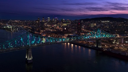 Dossier de presse | 1089-02 - Communiqué de presse | Illumination du pont Jacques-Cartier | Le pont le plus connecté au monde - Moment Factory - Design multimédia - Illumination interactive du pont Jacques-Cartier_Connexions vivantes - Crédit photo : Moment Factory