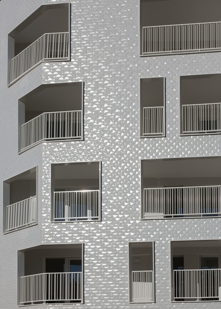 Press kit | 1151-04 - Press release | La Barquière - Pietri Architectes - Residential Architecture - Ceramic details - Photo credit: Nicolas Vaccaro&nbsp;
