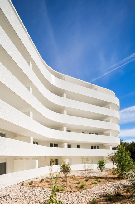 Press kit | 1151-04 - Press release | La Barquière - Pietri Architectes - Residential Architecture - Photo credit: Mathieu Ducros