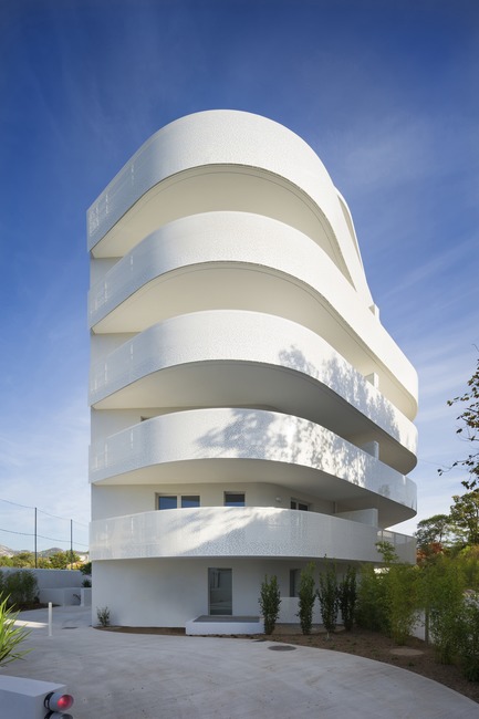 Press kit | 1151-04 - Press release | La Barquière - Pietri Architectes - Residential Architecture - Photo credit: Mathieu Ducros