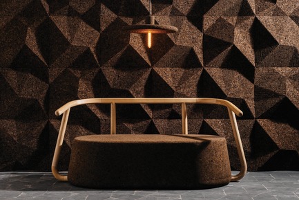 Dossier de presse | 2253-02 - Communiqué de presse | Associative Design Presents ‘The Best of Portugal’ at the London Design Fair2017 - Associative Design - Évènement + Exposition - London Design Fair_Associative Design_The Best of Portugal_Gencork - Crédit photo : Gencork