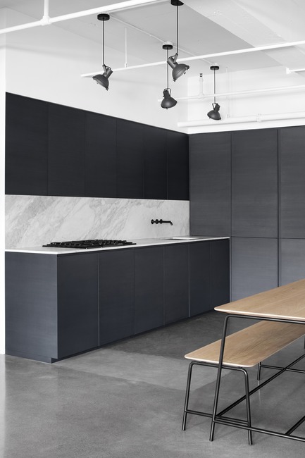Dossier de presse | 1677-01 - Communiqué de presse | Appartement Saint-Laurent - Atelier Barda architecture - Design d’intérieur résidentiel - Crédit photo : Adrien Williams
