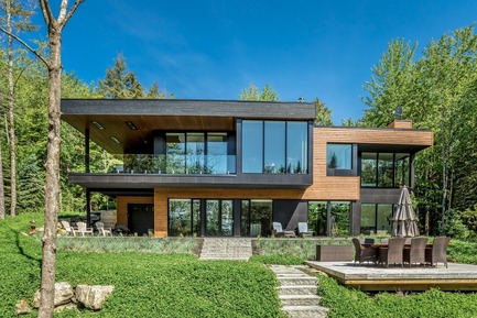 Dossier de presse | 1776-04 - Communiqué de presse | Projet Eastman - Fabelta, Systèmes de fenestration - Architecture résidentielle - Crédit photo : Dominic Boudreau