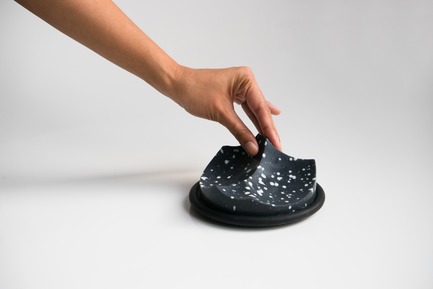 Dossier de presse | 2757-02 - Communiqué de presse | UMÉ Studio Launches Debut Collection of Objects for Everyday Living - UMÉ Studio - Produit - Erode Soap Daily Detox - Crédit photo : UMÉ Studio