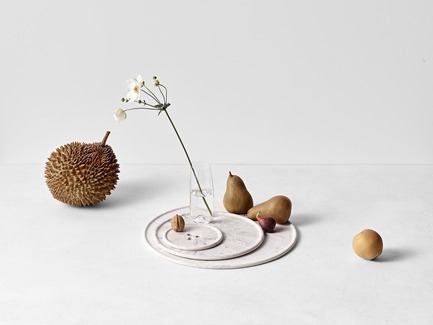 Dossier de presse | 2757-02 - Communiqué de presse | UMÉ Studio Launches Debut Collection of Objects for Everyday Living - UMÉ Studio - Produit - Bouton Series - Marble - Crédit photo : Jeffery Cross Photography