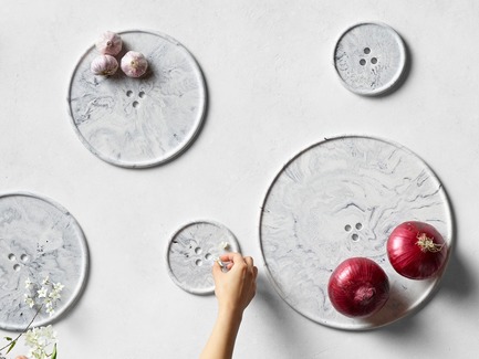 Dossier de presse | 2757-02 - Communiqué de presse | UMÉ Studio Launches Debut Collection of Objects for Everyday Living - UMÉ Studio - Produit - Bouton Series - Marble - Crédit photo : Jeffery Cross Photography