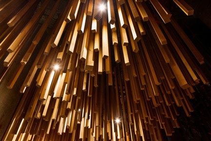 Dossier de presse | 760-15 - Communiqué de presse | Nuits exubérantes au pays du matin calme - Jean de Lessard, Designers Créatifs - Design d’intérieur commercial - Crédit photo : Adrien William