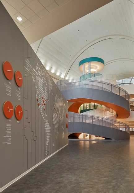 Dossier de presse | 2757-03 - Communiqué de presse | HGA San Francisco Unveils RealPage Headquarters - HGASan Francisco - Architecture commerciale - The new RealPage headquarters in Dallas, Texas brings together four disparate locations under one roof.&nbsp; - Crédit photo : Benny Chan Photography