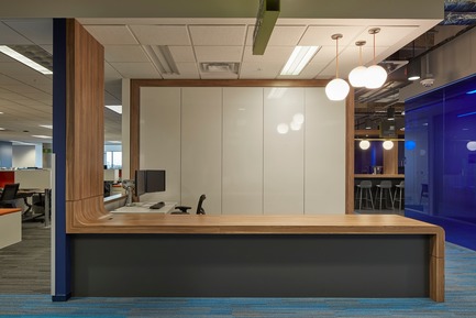 Dossier de presse | 2757-03 - Communiqué de presse | HGA San Francisco Unveils RealPage Headquarters - HGASan Francisco - Architecture commerciale - The neighborhood concept helps make the office spaces feel more intimate.&nbsp; - Crédit photo : Benny Chan Photography