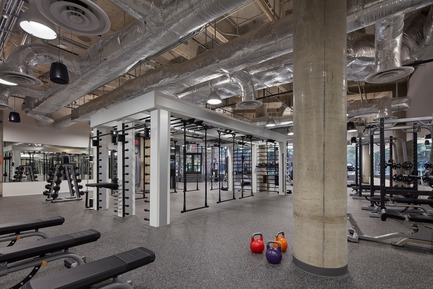 Dossier de presse | 2757-03 - Communiqué de presse | HGA San Francisco Unveils RealPage Headquarters - HGASan Francisco - Architecture commerciale - The design for the RealPage fitness center lets in natural light and frames the outside view.&nbsp; - Crédit photo : Benny Chan Photography