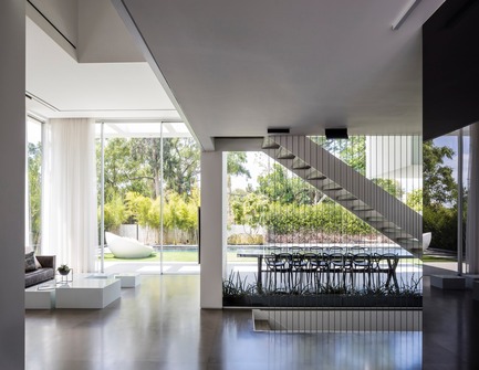 Dossier de presse | 2949-01 - Communiqué de presse | The Black Core House - Axelrod Architects - Architecture résidentielle - Crédit photo : Amit Geron
