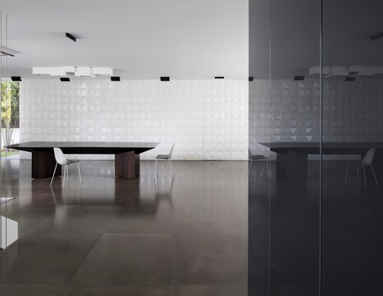 Dossier de presse | 2949-01 - Communiqué de presse | The Black Core House - Axelrod Architects - Architecture résidentielle - Crédit photo : Amit Geron