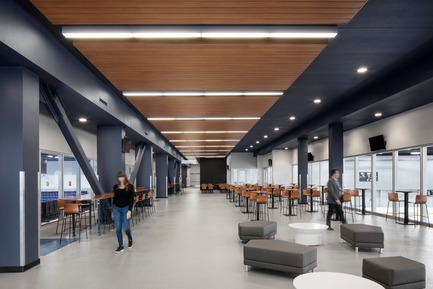 Dossier de presse | 865-28 - Communiqué de presse | Incontournable, la Place Bell redéfinit le concept d'aréna - Lemay - Architecture commerciale - Coursive&nbsp; - Crédit photo : Adrien Williams