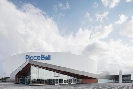 Dossier de presse | 865-28 - Communiqué de presse | Incontournable, la Place Bell redéfinit le concept d'aréna - Lemay - Architecture commerciale - Entrée de l'amphithéâtre - Crédit photo : Adrien Williams