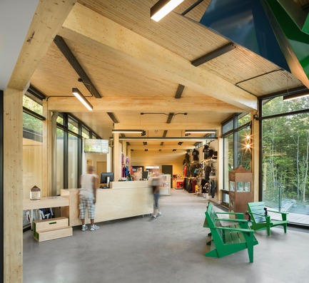 Press kit | 2263-01 - Press release | The "Centre de Services Le Bonnallie" - Anne Carrier Architectes - Institutional Architecture - Photo credit: Stéphane Groleau