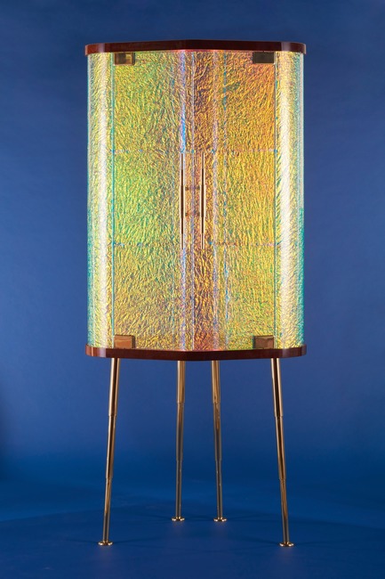 Press kit | 3029-01 - Press release | Designer Troy Smith Embodies the Spirit of Autotelic Art - Troy Smith Designs - Product - Crazy Bar - Photo credit: Troy Smith