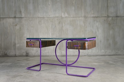 Press kit | 3029-01 - Press release | Designer Troy Smith Embodies the Spirit of Autotelic Art - Troy Smith Designs - Product - Cleopatra Writing Desk - Photo credit: Troy Smith