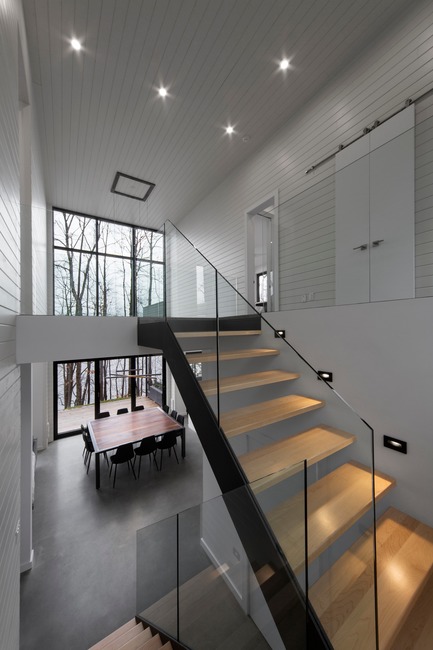 Dossier de presse | 1678-02 - Communiqué de presse | Chalet des Bécassines - Atelier BOOM-TOWN - Architecture résidentielle - Crédit photo : Steve Montpetit