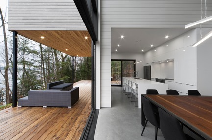 Dossier de presse | 1678-02 - Communiqué de presse | Chalet des Bécassines - Atelier BOOM-TOWN - Architecture résidentielle - Crédit photo : Steve Montpetit