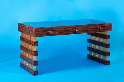 Press kit | 3029-01 - Press release | Designer Troy Smith Embodies the Spirit of Autotelic Art - Troy Smith Designs - Product - Shape Shifter Desk - Photo credit: Troy Smith