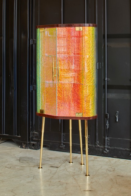 Press kit | 3029-01 - Press release | Designer Troy Smith Embodies the Spirit of Autotelic Art - Troy Smith Designs - Product - Crazy Bar - Photo credit: Troy Smith