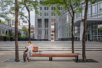 Dossier de presse | 821-04 - Communiqué de presse | Collection MTL - Equiparc & Dikini - Architecture de paysage - Collection MTL bancs - Crédit photo :  Myriam Ménard photographe 