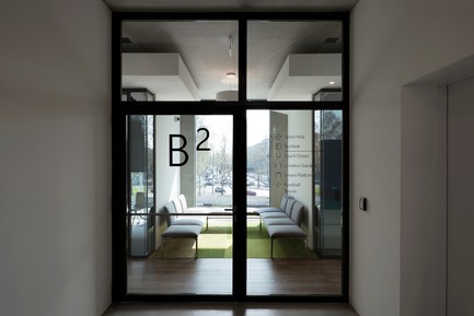 Dossier de presse | 3031-01 - Communiqué de presse | Microsoft House - DEGW/Lombardini22 - Architecture commerciale - Lift Landing - Crédit photo : Dario Tettamanzi