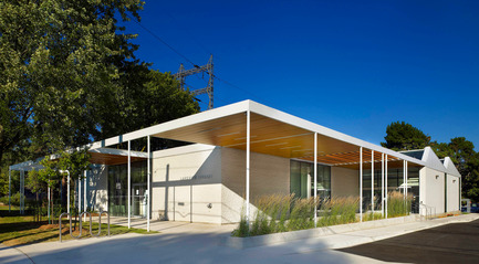 Press kit | 1070-01 - Press release | The Mississauga Public Library Project - RDH Architects - Institutional Architecture - Exterior of Lakeview Library - Photo credit: TOM ARBAN