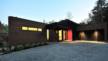 Dossier de presse | 1776-04 - Communiqué de presse | Projet Eastman - Fabelta, Systèmes de fenestration - Architecture résidentielle - Crédit photo : Stéphane Lemire