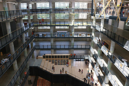 Press kit | 2073-11 - Press release | Sears Department Store that Sat Derelict for Decades Is Reborn as Mixed-Use 'Vertical Village' - DIALOG - Commercial Architecture - Sears Crosstown is reborn as Crosstown Concourse - Photo credit: Jamie Harmon