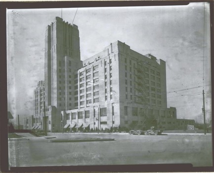 Press kit | 2073-11 - Press release | Sears Department Store that Sat Derelict for Decades Is Reborn as Mixed-Use 'Vertical Village' - DIALOG - Commercial Architecture - Sears Crosstown Department Store – Memphis, TN – 1927 - Photo credit: DIALOG