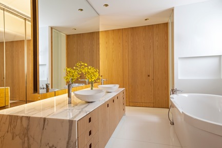 Dossier de presse | 3039-01 - Communiqué de presse | AQHApartment - Coletivo Arquitetos - Design d’intérieur résidentiel - Master Bath - Crédit photo : RuiTeixeira 