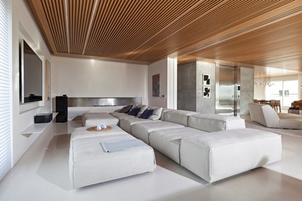 Dossier de presse | 3039-01 - Communiqué de presse | AQHApartment - Coletivo Arquitetos - Design d’intérieur résidentiel - Home Theather - Crédit photo : RuiTeixeira 