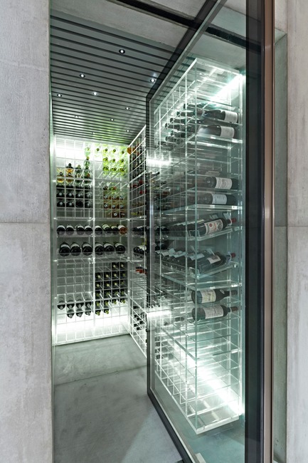 Dossier de presse | 3039-01 - Communiqué de presse | AQHApartment - Coletivo Arquitetos - Design d’intérieur résidentiel - Wine Cellar  - Crédit photo : RuiTeixeira 