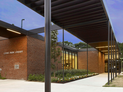 Press kit | 1070-01 - Press release | The Mississauga Public Library Project - RDH Architects - Institutional Architecture - Exterior view of Lorne Park Library - Photo credit: TOM ARBAN