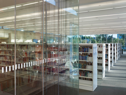 Press kit | 1070-01 - Press release | The Mississauga Public Library Project - RDH Architects - Institutional Architecture - Interior View of Port Credit Library - Photo credit: RDH