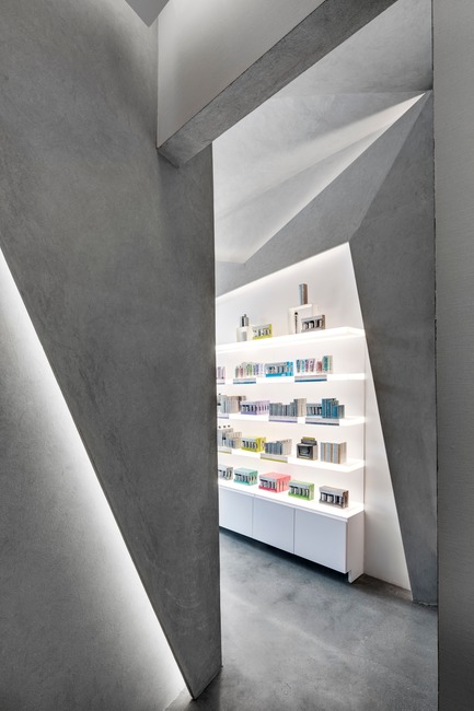 Press kit | 2875-02 - Press release | Body Factory - Barker Architecture Office - Commercial Interior Design - Photo credit: Francis Dzikowski/OTTO