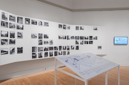 Dossier de presse | 756-18 - Communiqué de presse | Le CCA présente « Pierre grise : Des outils pour comprendre la ville.» - Centre Canadien d’Architecture (CCA) - Évènement + Exposition - Pierre grise : des outils pour comprendre la ville. Vue d’installation, 2017.  - Crédit photo : CCA, Montréal.