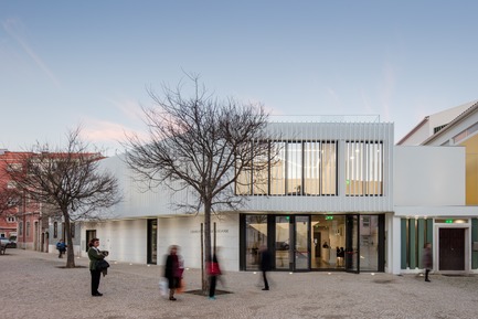 Dossier de presse | 3051-01 - Communiqué de presse | Pastoral Center of Moscavide - Plano Humano Arquitectos - Concours - Crédit photo : João Morgado