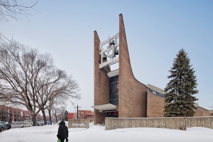 Dossier de presse | 865-29 - Communiqué de presse | Dernier hommage à l’architecte visionnaire fondateur de Lemay - Lemay - Architecture commerciale - Église Saint-Jean-Baptiste de La Salle,&nbsp;Lemay -&nbsp;Montréal, Québec, Canada, 1967 - Crédit photo : Alexandre Guilbeault