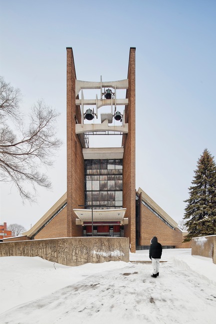 Dossier de presse | 865-29 - Communiqué de presse | Dernier hommage à l’architecte visionnaire fondateur de Lemay - Lemay - Architecture commerciale - Église Saint-Jean-Baptiste de La Salle - Lemay -&nbsp;Montréal, Québec, Canada, 1967 - Crédit photo : Alexandre Guilbeault
