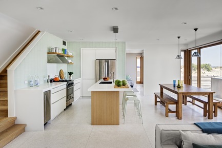Dossier de presse | 2875-03 - Communiqué de presse | Surfboard House - Barker Architecture Office - Architecture résidentielle - Crédit photo : Francis Dzikowski/OTTO