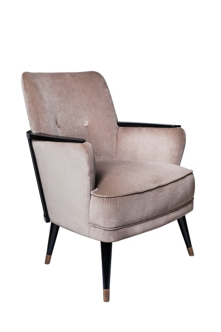 Dossier de presse | 3068-01 - Communiqué de presse | Retro Aesthetic of the Swinging 60s - Leyla Uluhanli Interiors - Produit - Porter Chair, Leyla Uluhanli Collection - Crédit photo : Leyla Uluhanli Interiors