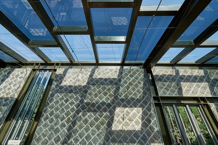 Dossier de presse | 3092-01 - Communiqué de presse | Cactus Park in Taiwan Draws Architectural Inspiration from Prickly Succulents - CCL Architects & Planners - Architecture de paysage - Grand intérieur de serre de cactus lumière dans l'espace - Crédit photo : CCL Architects &amp; Planners