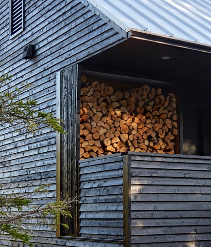 Dossier de presse | 3034-01 - Communiqué de presse | Lockeport Beach House - Nova Tayona Architects - Architecture résidentielle - North Elevation: Entry Porch&nbsp; - Crédit photo : Janet Kimber